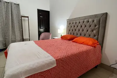 Image de cozy lovely white new house 2 minutes to the mall and gas station