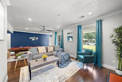 Image de Htown Home Near Nrg, Med Center | Bbq Yard Games