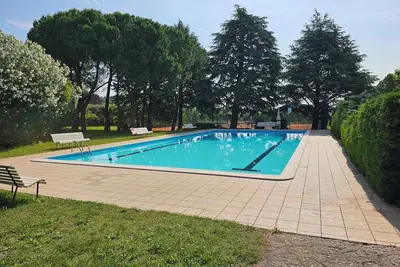 Image de Appartement de vacances avec climatisation, piscine, tennis