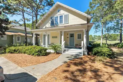Image de Home w/ Golf Cart on Golf Course In Baytowne Wharf!