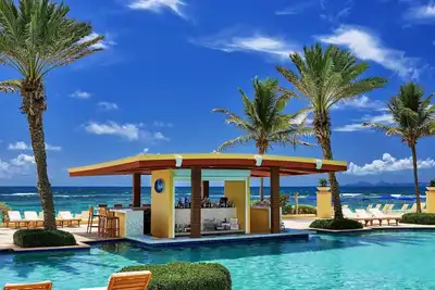 Image de Luxury Condo at Dawn Beach St Martin right on the water