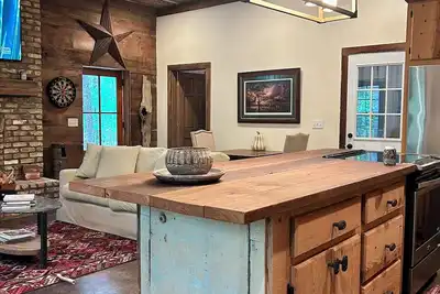 Image de Secluded 2 Bedroom Cabin 12 miles from the Square and Ole Miss Campus