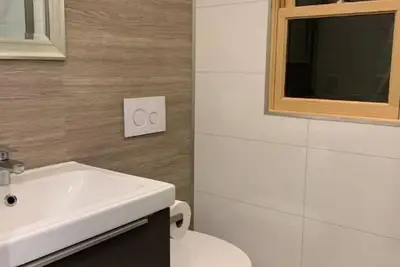 Image de Beach 5 min walk, Lake Mi view, hot tub, Tiny Home\n