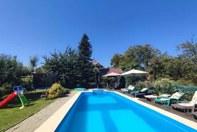 Image de Appartement de vacances avec piscine extérieure et climatisation