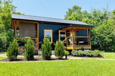 Image de Couple's Retreat: HotTub-FirePit-Grill-Pets-Wifi