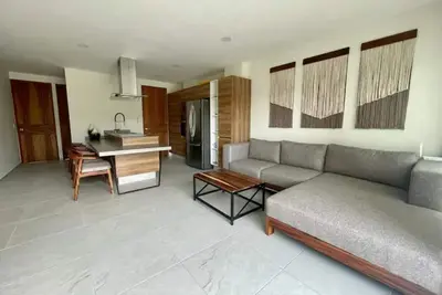 Image de Beautiful brand new condo!