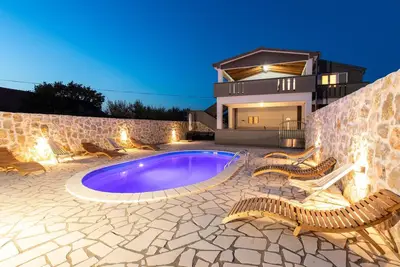 Image de Magnifique maison de 5 chambres Ă .