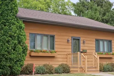 Image de Cozy house in northwest Oshkosh