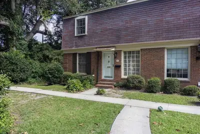 Image de Town home located  a stones throw to the Wilcox Hotel and Hitchcock Woods