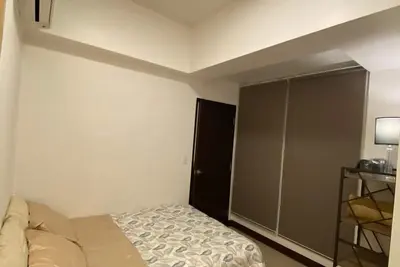 Image de 1 Bedroom w/ Balcony at One Pacific Residence, The Mactan Newtown. Beach & Pool