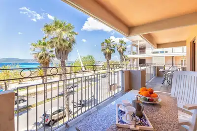 Image de Appartement \"Rosso Marrone\" avec vue sur la mer, terrasse privée et Wi-Fi