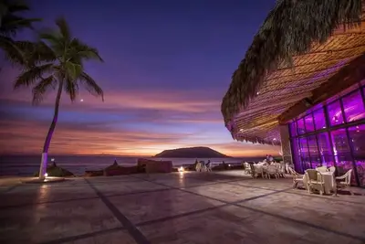 Image de Luxurious One-Bedroom Suite at El Cid El Moro