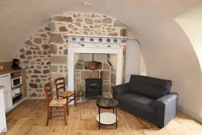 Image de Maison de caractère, rénovée, au pied du Puy Griou avec terrasse et cheminée, proche station ski Super Lioran