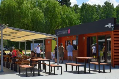 Image de Appartement dans une maison de vacances avec Wifi, climatisation, Tv, patio, animaux admis, parking
