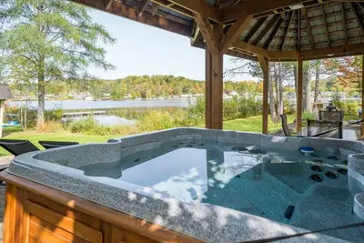 Image de Waterfront! with View and Spa