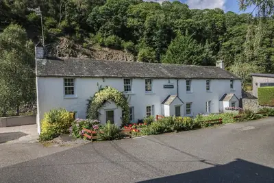 Image de Riverside Cottage No 5, pet friendly, with hot tub in Keswick