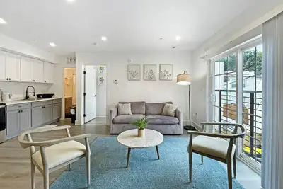 Image de Petworth Modern Stay with Comfort and Amenities