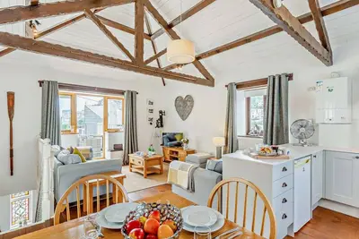 Banjo Cottage - Deux Chambres Maison, Couchages 5
