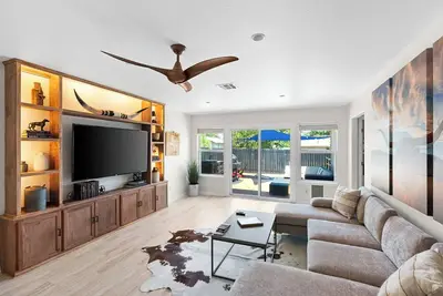 Image de Downtown Georgetown Retreat for the family or entertaining. Pet-Friendly!