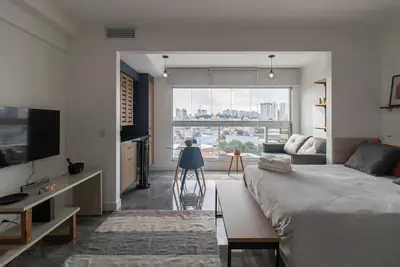 Contemporary Studio - Gru