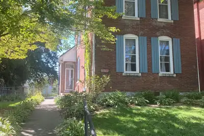 Image de Newly renovated 4 bedroom house in the heart of Quincy