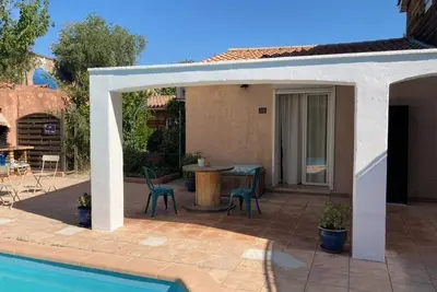 Image de Studio avec piscine et terrasse - Cigales and the City