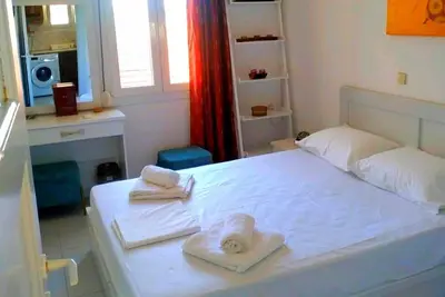 Image de YourHome2\n4-7 min Walking distance to the market, restaurants, bars and beach!