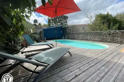 Image de Maison rénovée avec jardin, piscine chauffée et wifi à Mareuil-sur-Lay