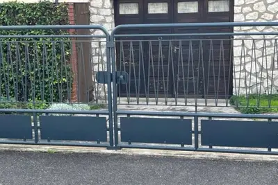 Image de Jolie Maison Avec Jardin Arboré