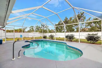 Image de Happy Place, full refund*, heated pool, sleeps 6