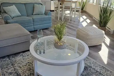 Image de Steps to beautiful Onset Beach, the Gateway to Cape Cod with stunning views!