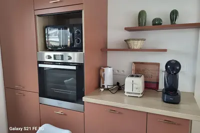 Image de Proche hémicycle, appartement disposant de 3 suites.