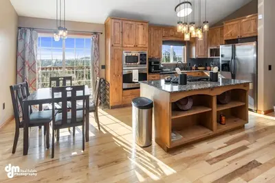 Image de Fleur de Lis 4bed 3bath & Mountain Views