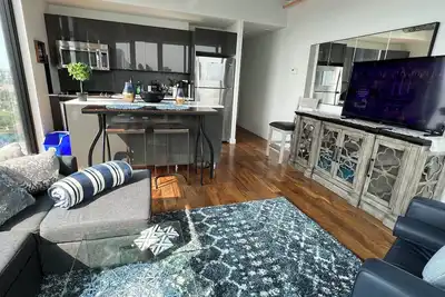 Image de 18th floor 2 bed 2 bath overlooking downtown