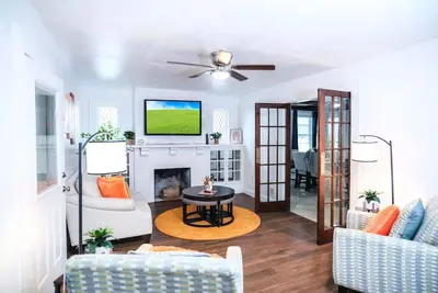 Seaview Ave House-4br/8ppl Retreat