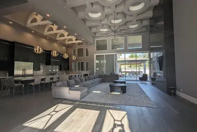 Image de Indoor Basketball Court and Cinema Haven