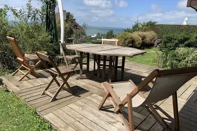Image de Grand rez de jardin - terrasse avec vue sur la mer - 2 chambres