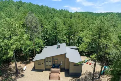 Image de \"Scooter\" Bears Den- 2 Master Suites/Hot Tub