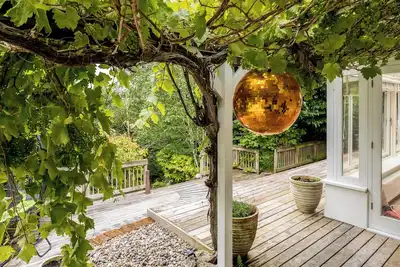 Image de Expansive Countryside Cottage