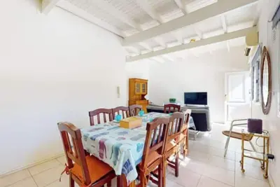 Image de Amplio, Luminoso, Excelente Ubicación a Cuadras del Parque y Zona Gastronómica