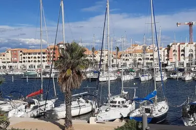 Image de T2 Port Leucate  avec vue sur les voiliers