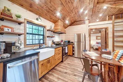 Image de McAlester Vacation Rental w/ Private Hot Tub
