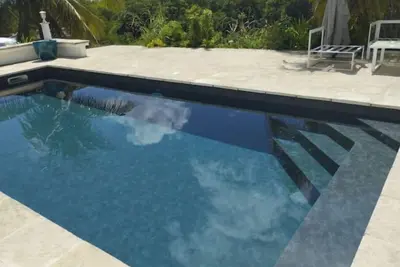 Image de Bas de villa vue mer proche Grand Bourg