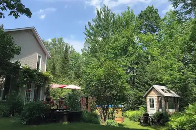 Image de Intimité et confort, plusieurs foyers, à proximité d'activités et Sherbrooke