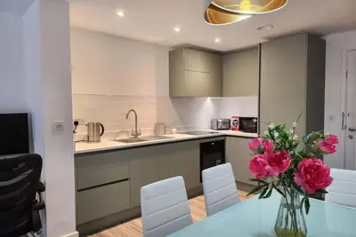 Image de Lovely Luxury Apartment With Free Parking 801