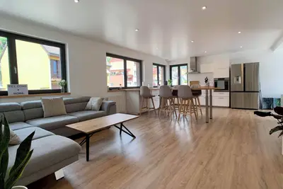 Image de Appartement moderne et lumineux avec deux chambres