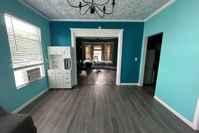 Image de Grandmillennial one bedroom in Buffalo’s West Side