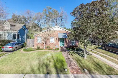 Image de Charming Cottage, 2 mi. from Louisiana State University, restaurants & shopping!