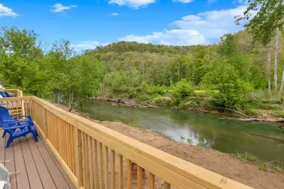 Image de Furnished Glamping Tent/King Bed/Access to the Red River - Noble Bear - #4