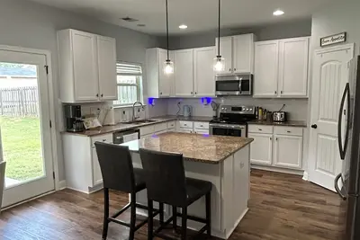 Image de Beautiful newly renovated home, Conveniently located, Great for The Masters.